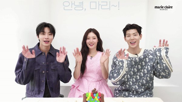 드라마 #조립식가족 의 배우 #황인엽, #정채연, #배현성 과 함께한 #마리젠가 영상을 공개합니다.🏡 서로의 첫인상부터 '조립식 가족'의 산하, 주원,...