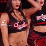 Photo by ᴛᴏᴏ ʟᴇɢɪᴛ ᴛᴏ Qᴜɪᴛ. (not @nikkiandbrie) (@DashofSeduction)